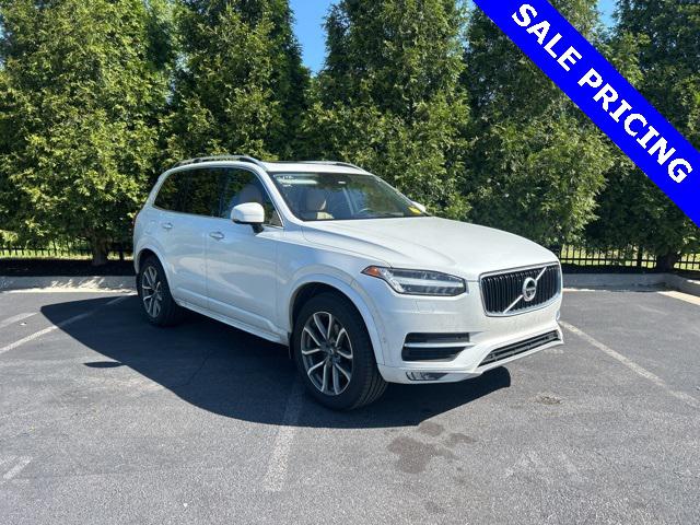 2016 Volvo XC90 T6 Momentum