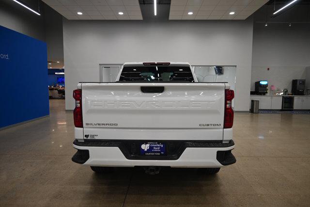 2022 Chevrolet Silverado 1500 4WD Double Cab Standard Bed Custom