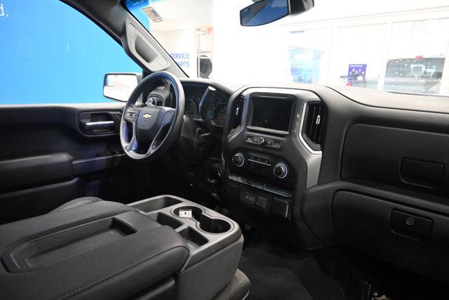 2022 Chevrolet Silverado 1500 4WD Double Cab Standard Bed Custom