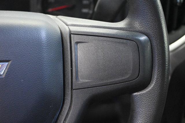 2022 Chevrolet Silverado 1500 4WD Double Cab Standard Bed Custom