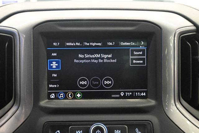 2022 Chevrolet Silverado 1500 4WD Double Cab Standard Bed Custom