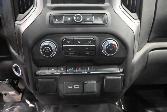 2022 Chevrolet Silverado 1500 4WD Double Cab Standard Bed Custom