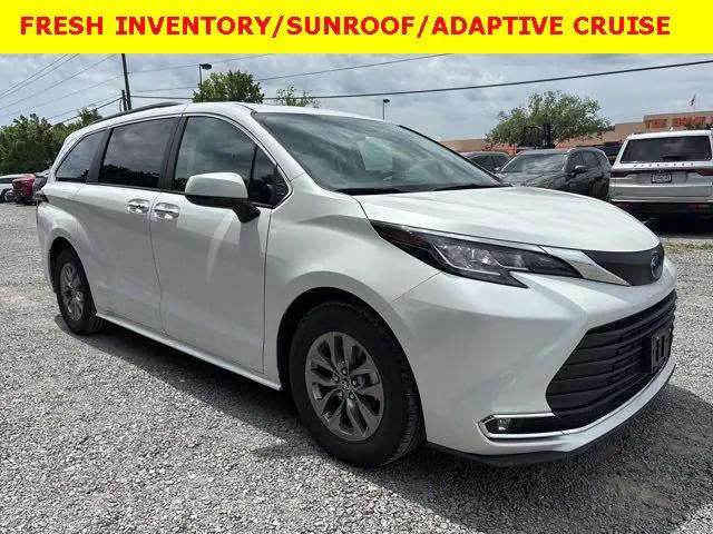 2023 Toyota Sienna XLE