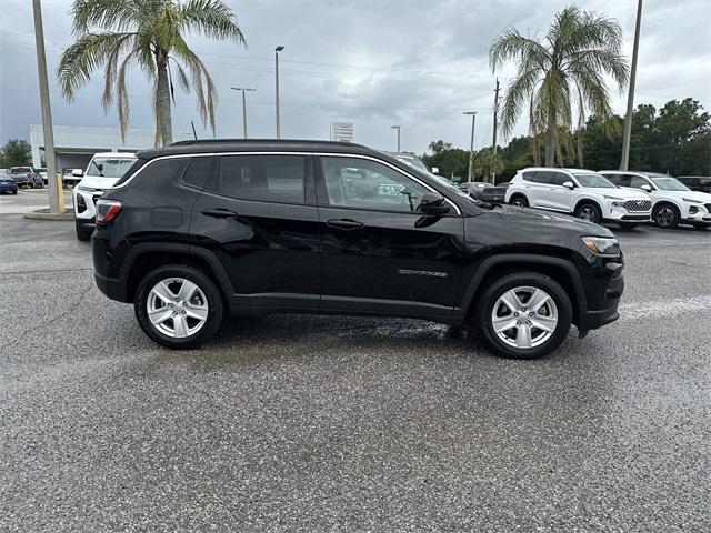 2022 Jeep Compass Latitude FWD