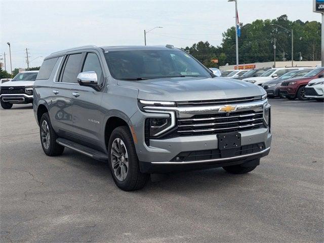 2025 Chevrolet Suburban 4WD LT