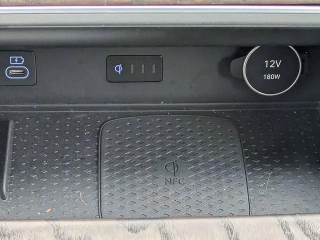 2025 Genesis GV80 2.5T Select AWD