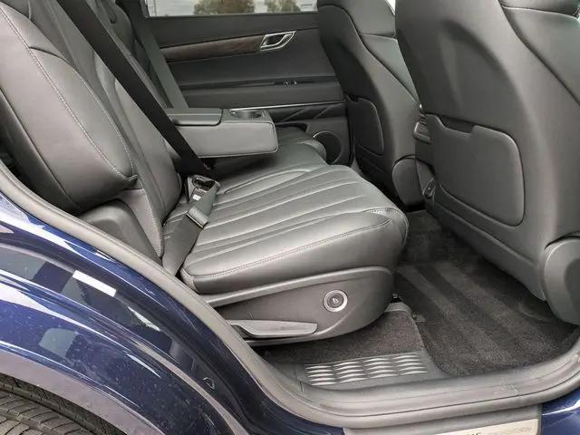 2025 Genesis GV80 2.5T Select AWD