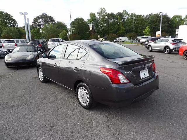 2015 Nissan Versa 1.6 S+
