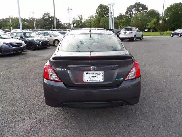 2015 Nissan Versa 1.6 S+