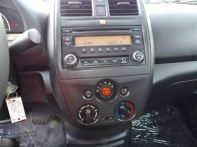 2015 Nissan Versa 1.6 S+