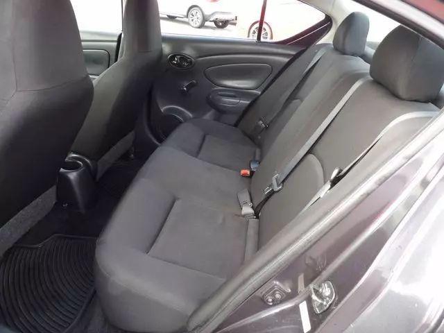 2015 Nissan Versa 1.6 S+
