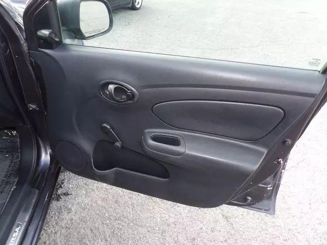 2015 Nissan Versa 1.6 S+