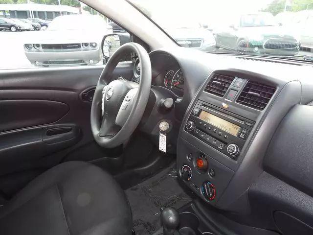 2015 Nissan Versa 1.6 S+