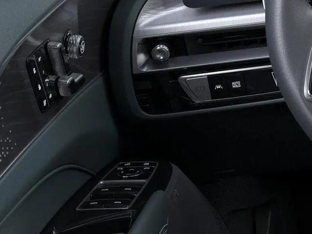 2025 Cadillac iQ Luxury w/1SE