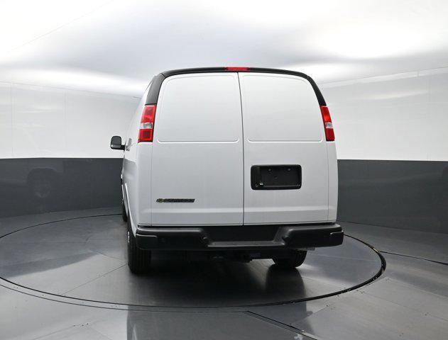 2025 Chevrolet Express Cargo Van RWD 2500 Regular Wheelbase WT