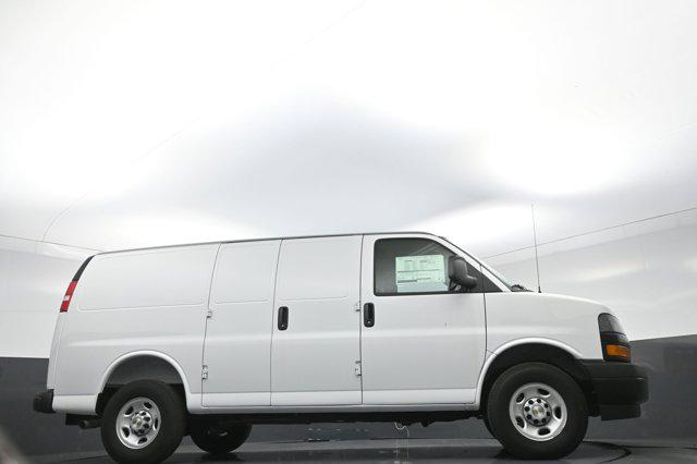 2025 Chevrolet Express Cargo Van RWD 2500 Regular Wheelbase WT