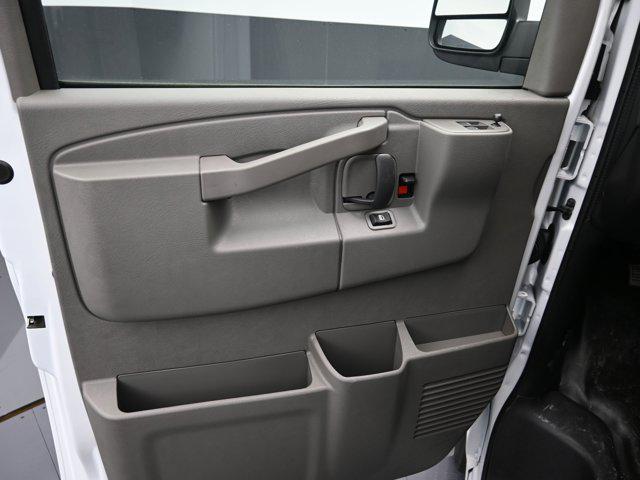 2025 Chevrolet Express Cargo Van RWD 2500 Regular Wheelbase WT