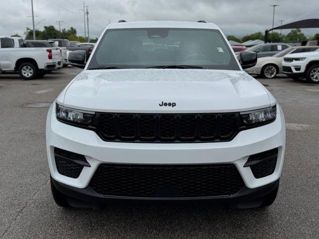2025 Jeep Grand Cherokee Altitude 4x2