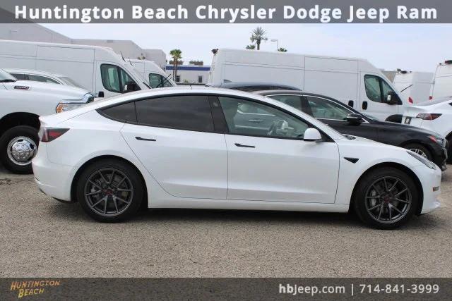 2021 Tesla Model 3 Standard Range Plus Rear-Wheel Drive