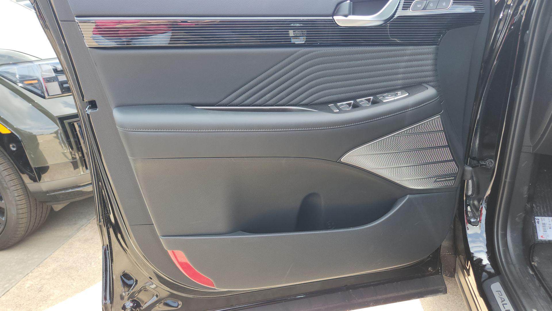 2025 Hyundai Palisade Calligraphy Night Edition - Photo 25