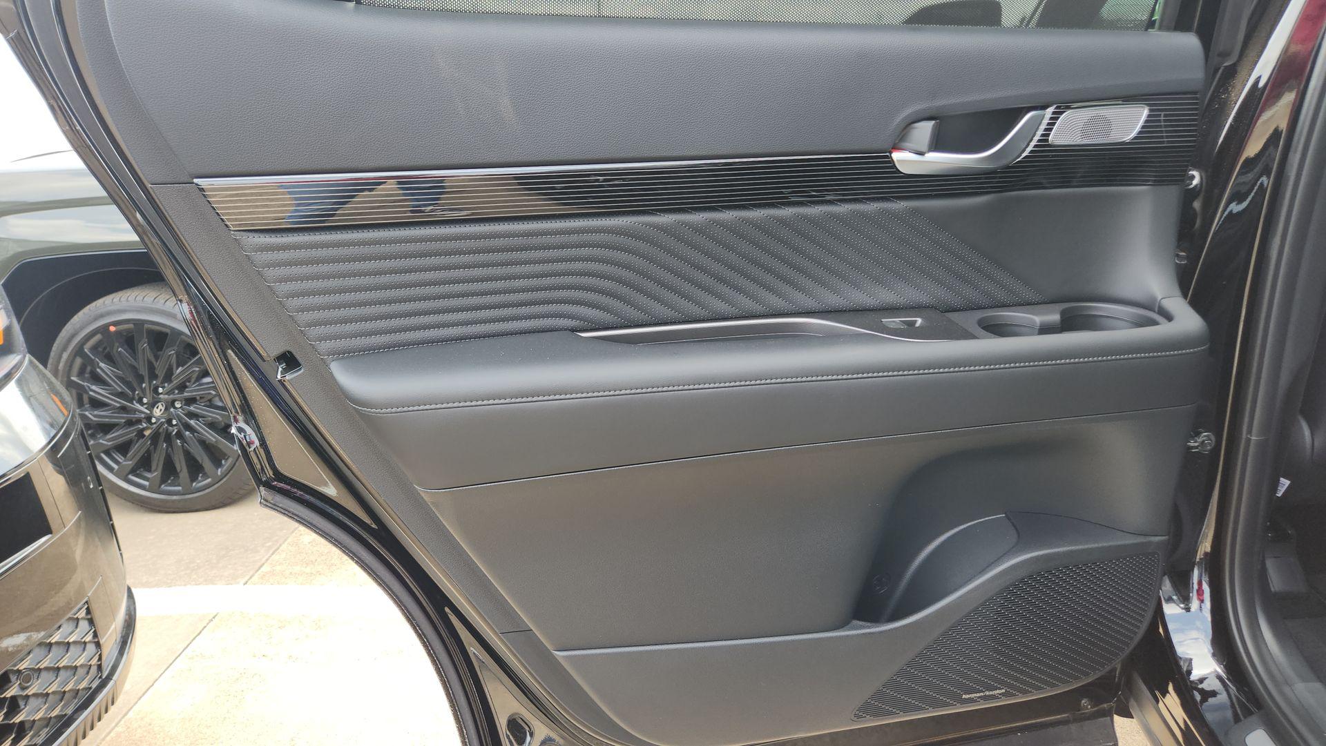 2025 Hyundai Palisade Calligraphy Night Edition - Photo 28