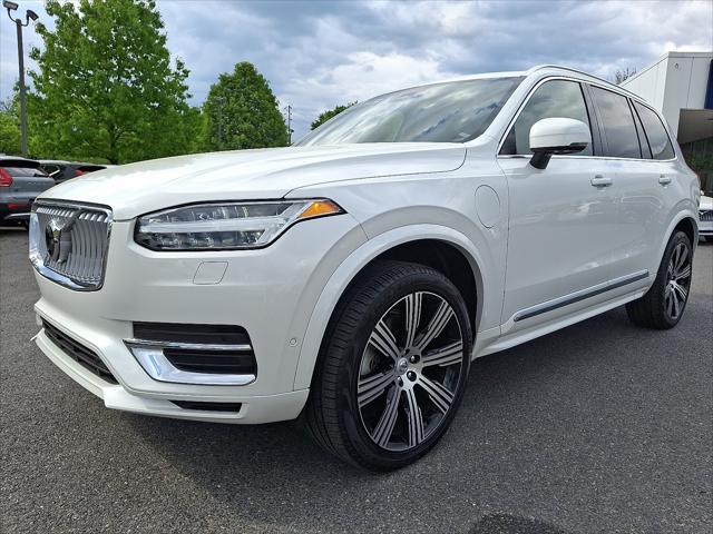 2025 Volvo XC90 Plug-In Hybrid T8 Plus 7-Seater