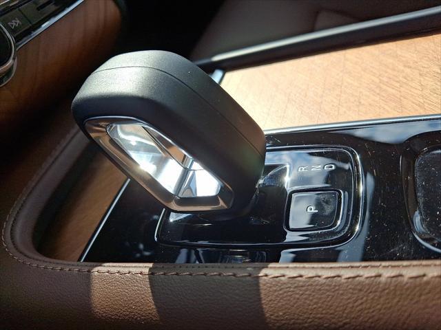 2025 Volvo XC90 Plug-In Hybrid T8 Plus 7-Seater
