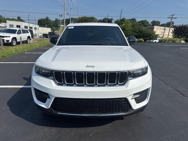 2025 Jeep Grand Cherokee GRAND CHEROKEE LAREDO 4X4