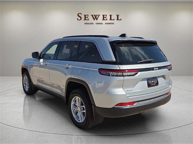 2025 Jeep Grand Cherokee GRAND CHEROKEE LAREDO X 4X4 2025 Jeep Grand Cherokee GRAND CHEROKEE LAREDO X 4X4