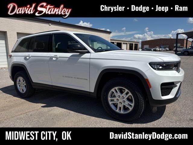 2025 Jeep Grand Cherokee GRAND CHEROKEE LAREDO 4X4