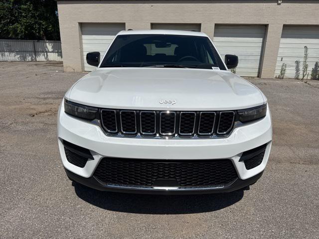 2025 Jeep Grand Cherokee GRAND CHEROKEE LAREDO 4X4