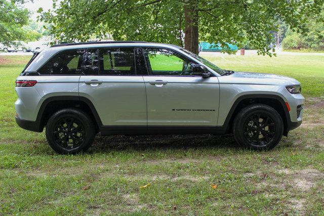 2025 Jeep Grand Cherokee GRAND CHEROKEE ALTITUDE 4X4