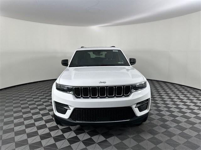 2025 Jeep Grand Cherokee GRAND CHEROKEE LAREDO X 4X4