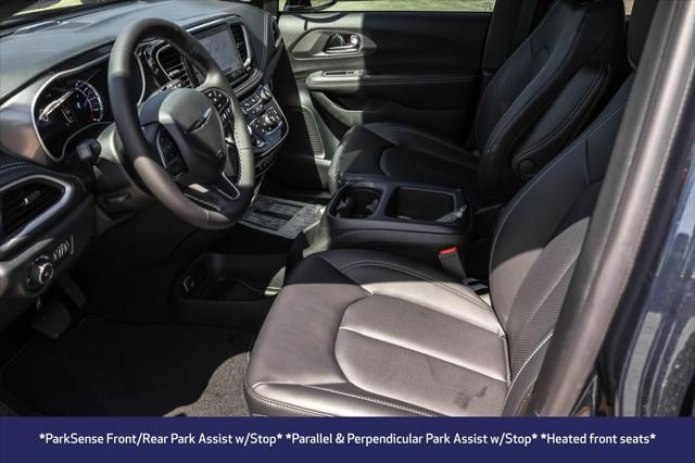 New 2025 Chrysler Pacifica Hybrid Select New 2025 Chrysler Pacifica Hybrid Select