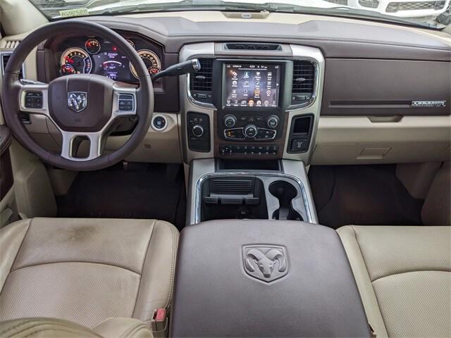 2017 RAM 3500 Laramie Crew Cab 4x4 8 Box