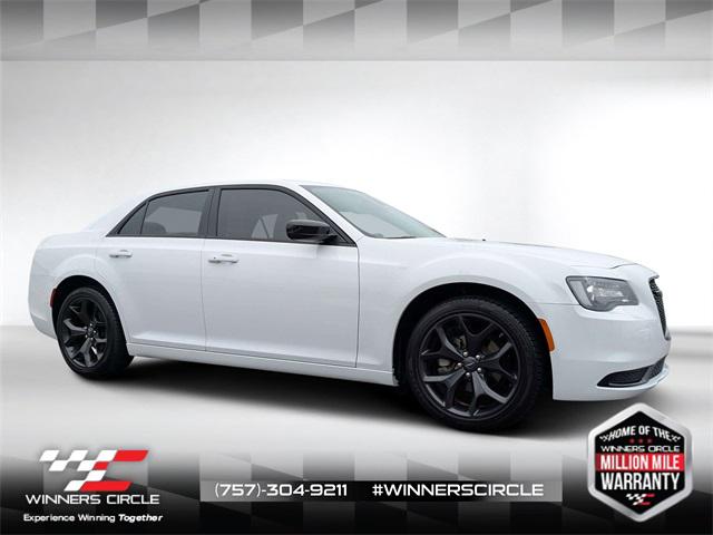 2023 Chrysler 300 Touring
