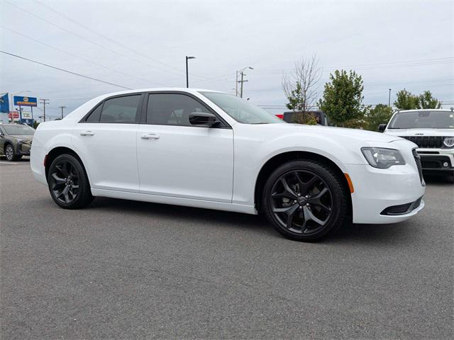 2023 Chrysler 300 Touring