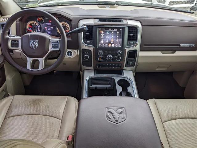2017 RAM 3500 Laramie Crew Cab 4x4 8 Box