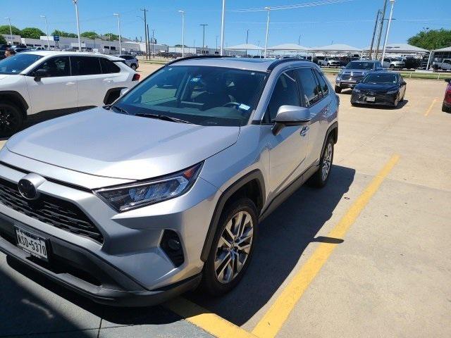 2020 Toyota RAV4 XLE Premium