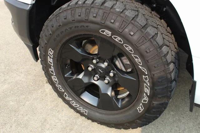 2023 RAM 1500 Tradesman Crew Cab 4x4 57 Box