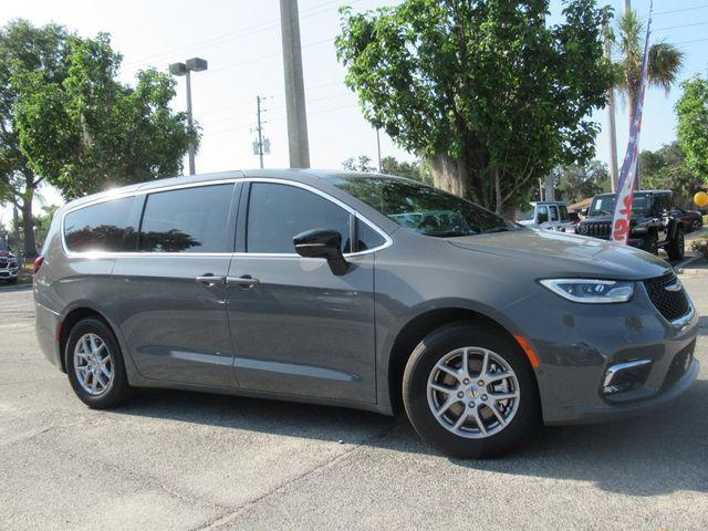 2025 Chrysler Pacifica PACIFICA SELECT