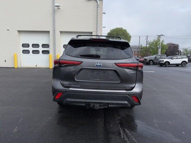2022 Toyota Highlander Hybrid XLE