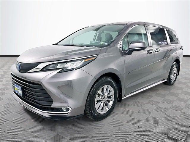 2023 Toyota Sienna XLE