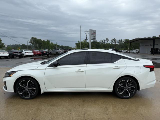 2023 Nissan Altima SR FWD