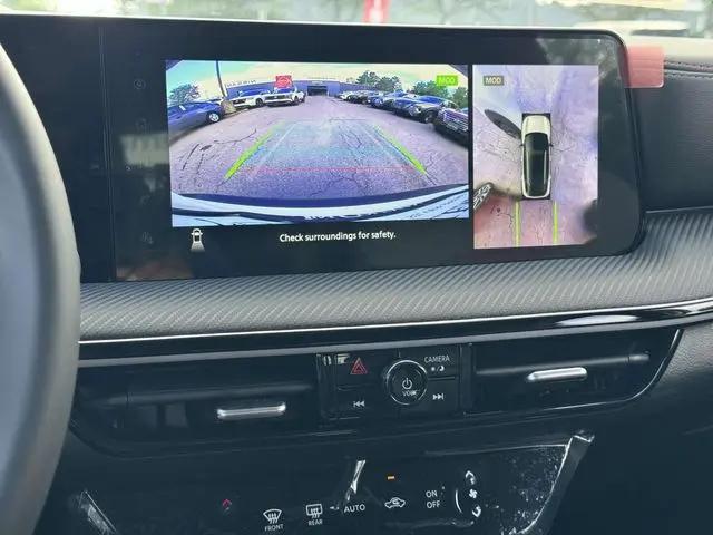 2025 Nissan Kicks SR Intelligent AWD