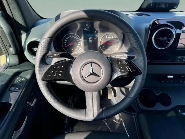 2025 Mercedes-Benz Sprinter 2500 Standard Roof 4-Cyl Diesel HO Select