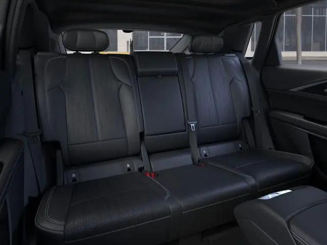 2025 Cadillac iQ Luxury w/1SE
