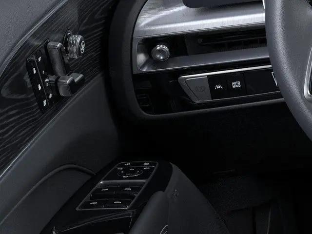 2025 Cadillac iQ Luxury w/1SE