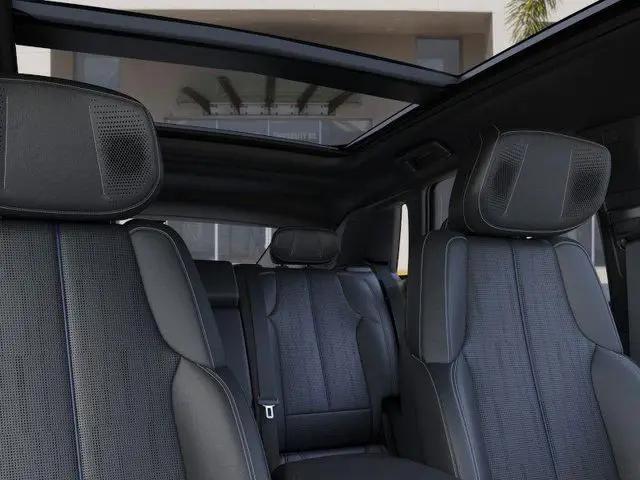2025 Cadillac iQ Luxury w/1SE