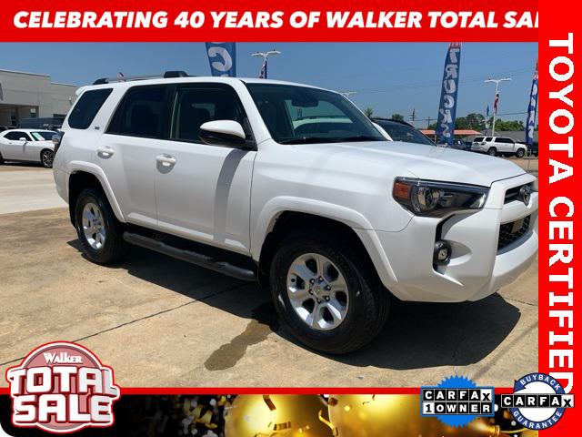 2022 Toyota 4Runner SR5's photo